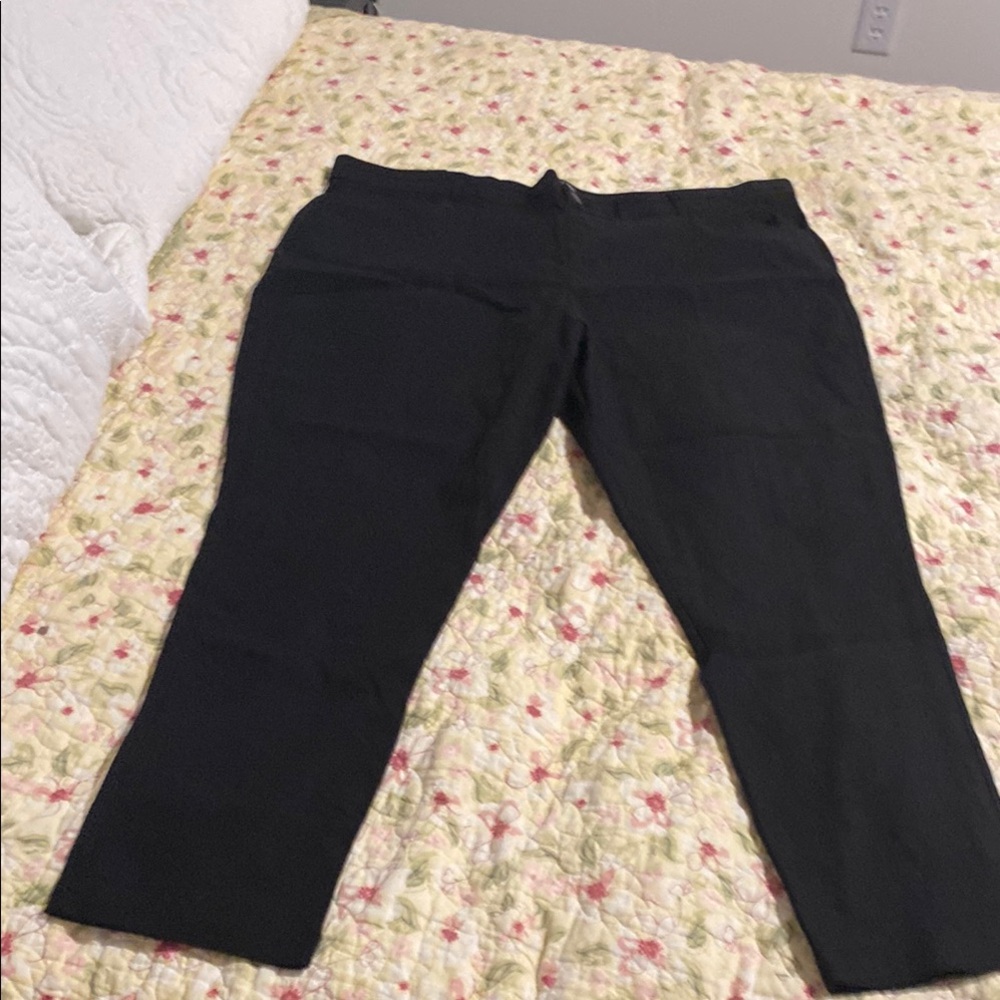 Mario Serrani Black Cropped Pants